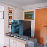 Holiday home Donaublick Mit Pool Und Garten *