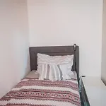 Donaublick Mit Pool Und Garten Holiday home