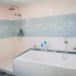 Donaublick Mit Pool Und Garten *