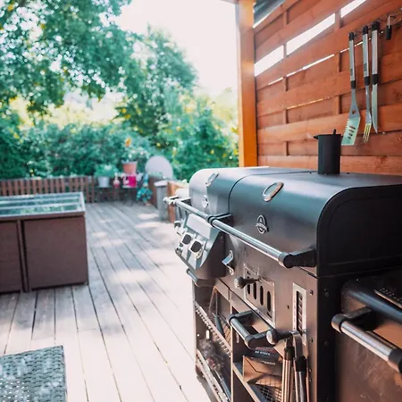 Hébergement de vacances Donaublick Mit Pool Und Garten *