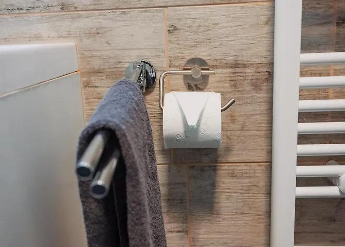 Donaublick Mit Pool Und Garten *