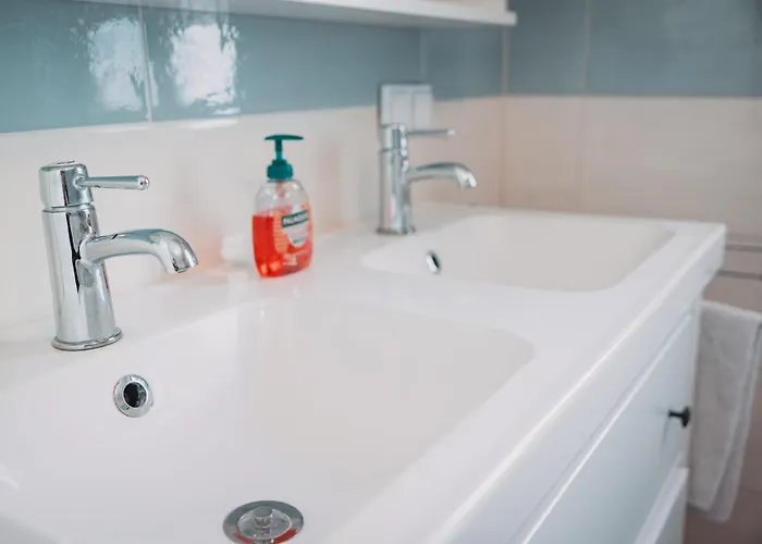 Prázdninový dům Donaublick Mit Pool Und Garten *