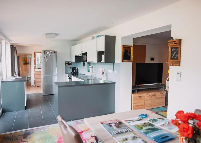 Donaublick Mit Pool Und Garten Prázdninový dům *