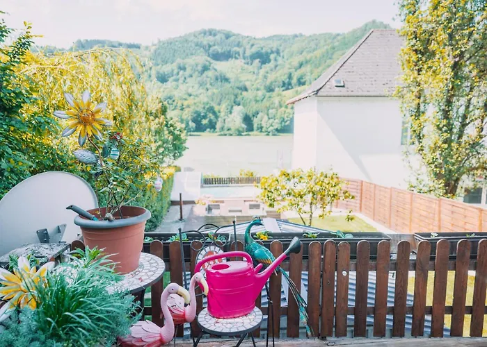 Donaublick Mit Pool Und Garten Casa de Férias *