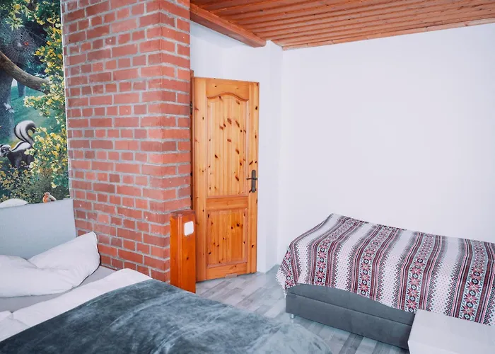 Donaublick Mit Pool Und Garten *