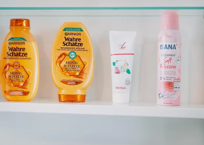 Donaublick Mit Pool Und Garten