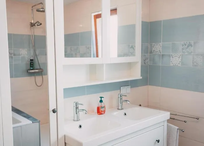 Donaublick Mit Pool Und Garten Prázdninový dům *