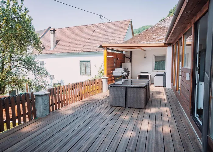 Donaublick Mit Pool Und Garten Prázdninový dům